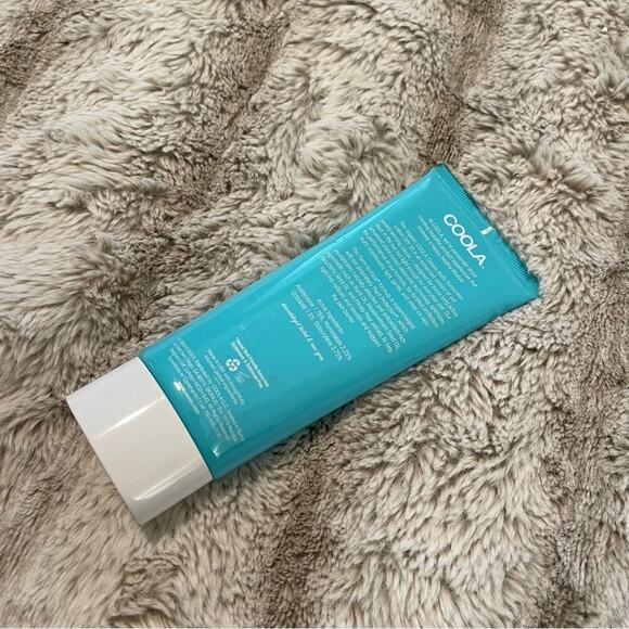New Coola Tropical Coconut SPF 30 Sunscreen - Picture 4 of 5